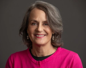 Professional image of Melissa Lloyd.
